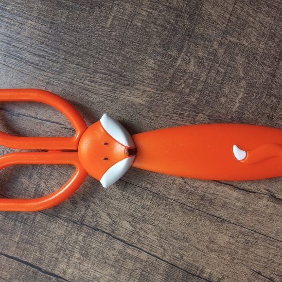 Adorable Fox-Shaped Orange Scissors - Picture 1 of 5